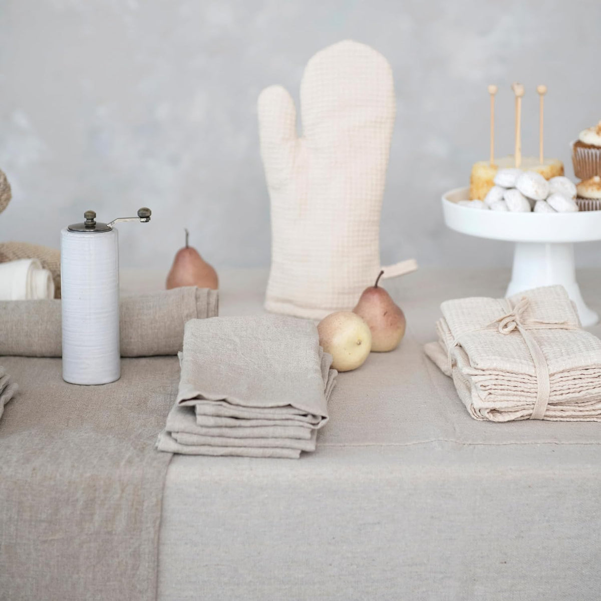 Stonewashed Square Linen Napkin Set, Ivory, 18 in.