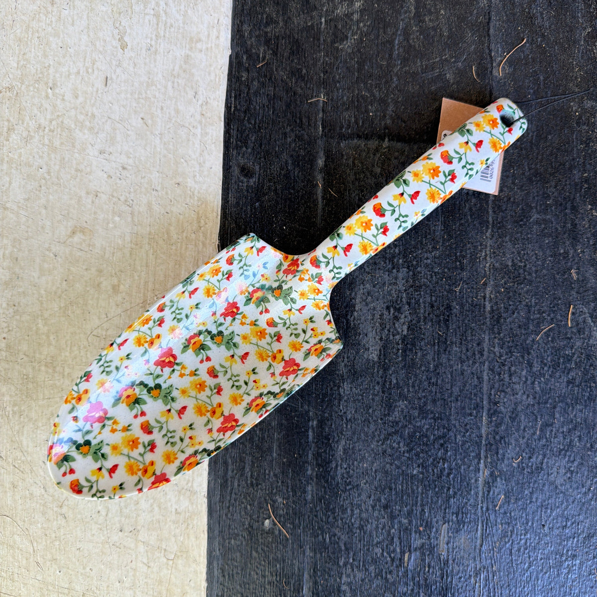 Aluminum Garden Spade with Floral Pattern, White, 10.5