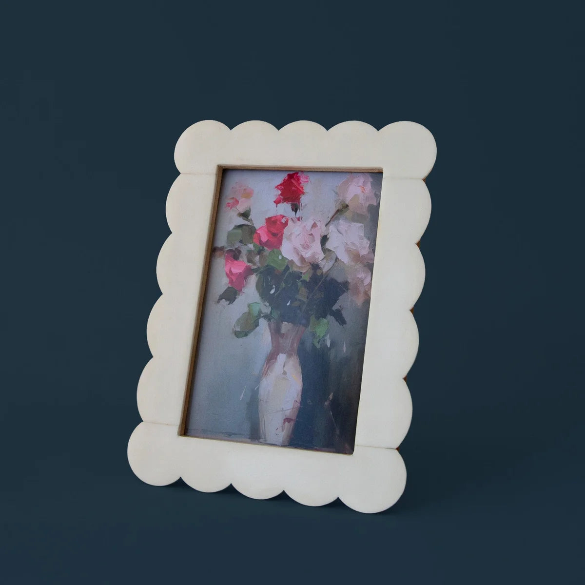 Decorative Scallop Edge Resin Photo Frame, White, 4 X 6 in.