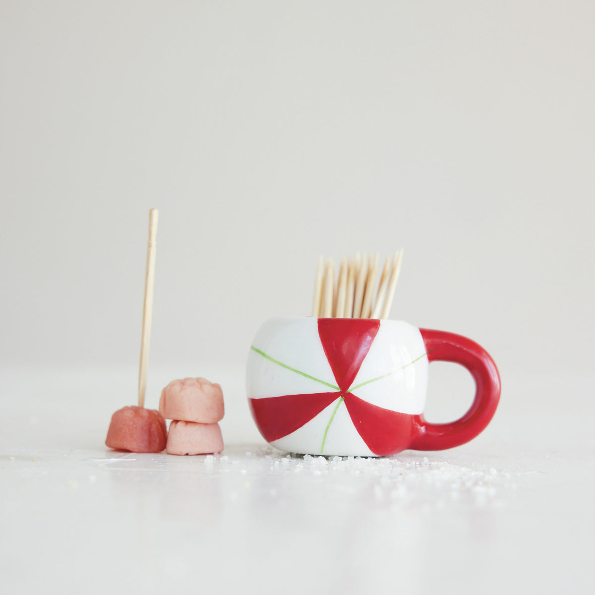 Mug-Shaped Ceramic Toothpick Holder, 1.5-Inch Candy Stripe
